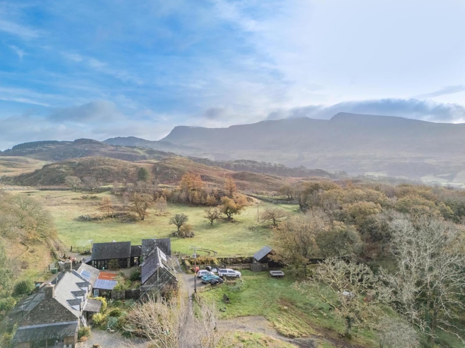 Pandy Farmhouse - Panoramic Mountain Views Within Snowdonia'S National Park - 4X4 Recommended Dolgellau Exterior photo